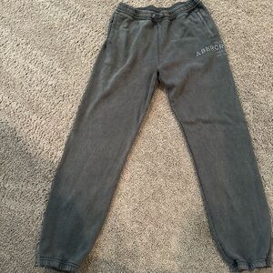 Abercrombie Kids Charcoal Joggers- LIKE NEW- sz 15-16